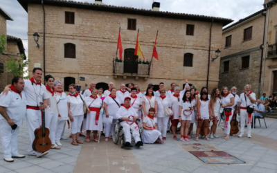 Decenas de joteros rondan por las calles de Pitillas